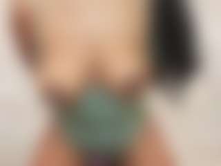 naomixjones's Live Sex Cam Show