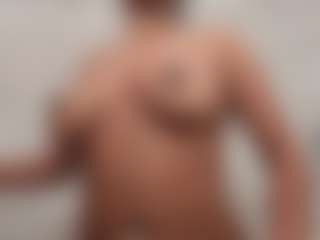 naomixjones's Live Sex Cam Show