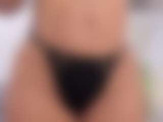 Live cam show with hannawilliams - Interactive on StripNow
