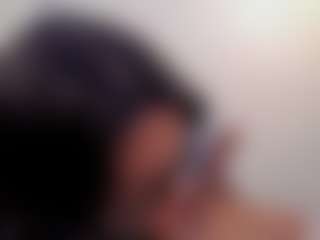 Live cam show with hannawilliams - Athletic Brown Eyes on Latina Girls