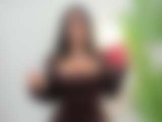 Live cam show with hannawilliams - Striptease on milfzrlive.com
