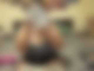 adellineee's Live Sex Cam Show