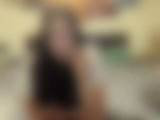 adellineee's Live Sex Cam Show