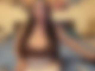 adellineee's Live Sex Cam Show