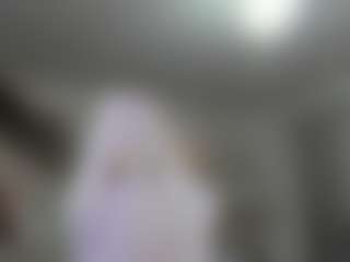 Live cam show with patriciakeys - Public MILF on pussylord.com