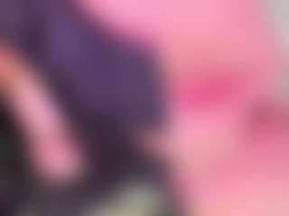 Live cam show with patriciakeys - Smoking on Camsoda