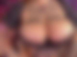 STRIPIRELLA MILF webcam performer live streaming