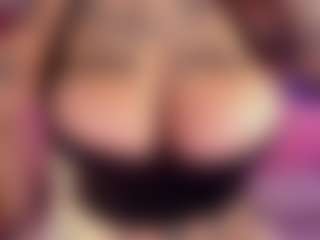 Live cam show with STRIPIRELLA - Brown Hair MILF on xxxlivecams.org