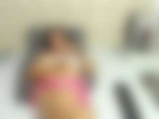 Live cam show with Cristal - Hairy Pussy on Fling VIP Chat