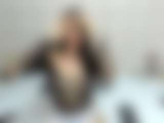 Live cam show with Cristal - Milk on CamClone