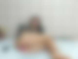 Live cam show with Cristal - Gamer Mature on Fit Hotties