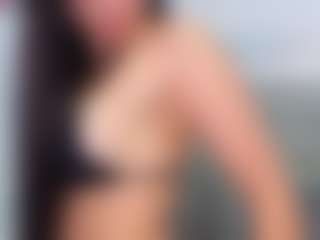 Live cam show with Melissa Bieira - Brown Eyes on Camsoda