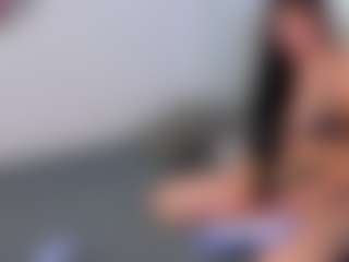Live cam show with Melissa Bieira - Spank on Camsoda Late Night