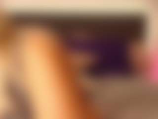 Live cam show with celiahenn - Blonde Hair on SquirtSoMuch