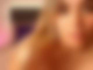 Live cam show with celiahenn - Cowgirl on Hubzter Live