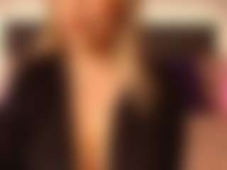 celiahenn's Live Sex Cam Show