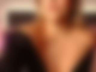Live cam show with celiahenn - Thong on livesuperchat.net