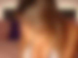 celiahenn's Live Sex Cam Show
