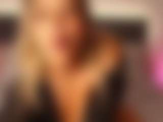 celiahenn's Live Sex Cam Show