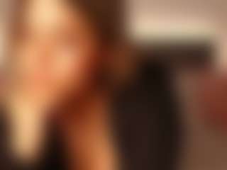 celiahenn's Live Sex Cam Show