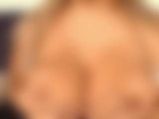 Live cam show with celiahenn - Spank Blonde Hair on CamClone