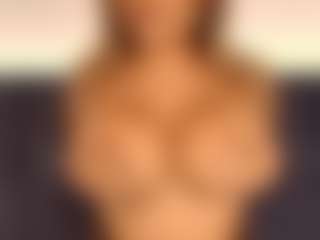 celiahenn's Live Sex Cam Show