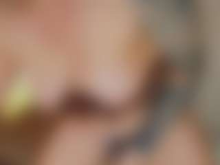 Live cam show with WowMature - Small Tits on realtime-chat
