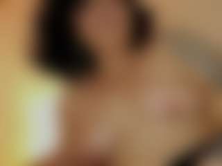 Live cam show with WowMature - Living Room on Lustler