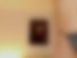 Live cam show with WowMature - Small Tits on AdultVida.com