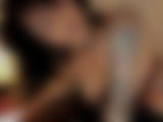 Live cam show with WowMature - Bedroom Mature on Camming Site
