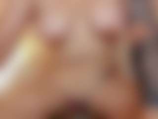 WowMature MILF webcam performer live streaming
