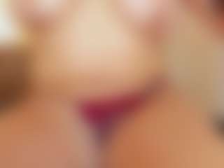 Live cam show with WowMature - Athletic Brown Eyes on Nude Chat * 1 On 1 Webcam Sex * Live Cam Show