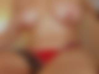 Live cam show with WowMature - Small Tits Mature on xDating