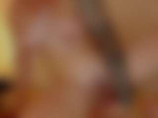 WowMature MILF webcam performer live streaming