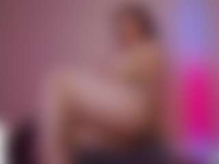 Live cam show with yssadiamond - Brown Hair on TeamSkeetLive