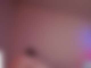 yssadiamond MILF webcam performer live streaming