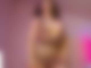 yssadiamond MILF webcam performer live streaming