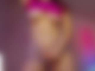 Live cam show with yssadiamond - Lovense MILF on CamClone