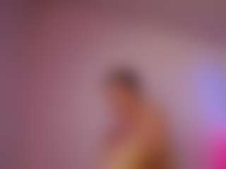 Live cam show with yssadiamond - Shaved Pussy Curvy on Camsoda