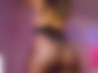 Live cam show with yssadiamond - Shaved Pussy Brown Hair on Camsoda