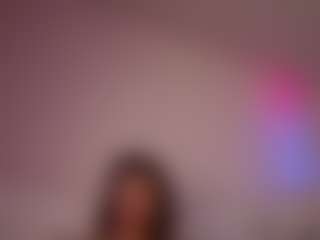Live cam show with yssadiamond - Bedroom Brown Hair on CamwithHer