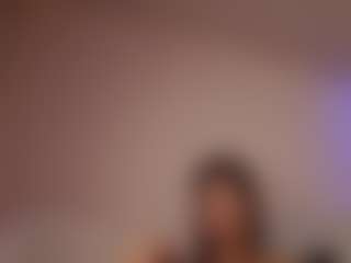 Live cam show with yssadiamond - Athletic on Hubzter Live