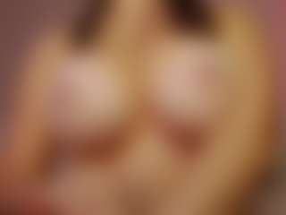 Live cam show with yssadiamond - Deepthroat on Camsoda