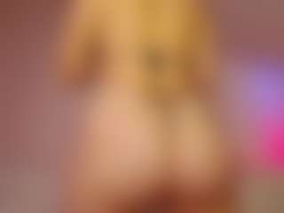 yssadiamond MILF webcam performer live streaming