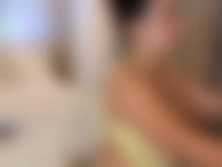 Live cam show with Antonella cano - Anal Curvy on Camsoda