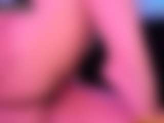 Live cam show with Lisha - Fingering on Gym Cam Girls