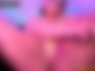 Live cam show with Lisha - Shaved Pussy Mature on SmokeAndPoke