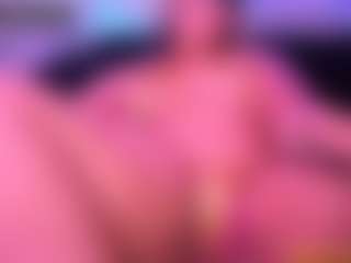 Live cam show with Lisha - Mature Young Adult on Latina Girls