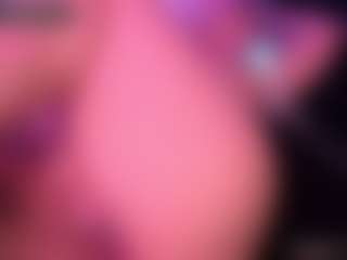 Live cam show with Lisha - Brown Eyes Curvy on Camming Site