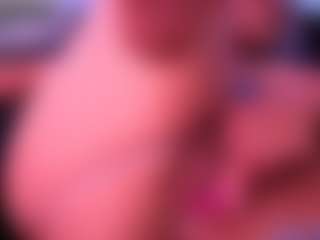 Live cam show with Lisha - Tease Big Tits on TastyBlacksLive